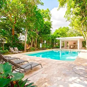 https://la-casa-del-arbol-puerto-morelos.allrivieramayahotels.com