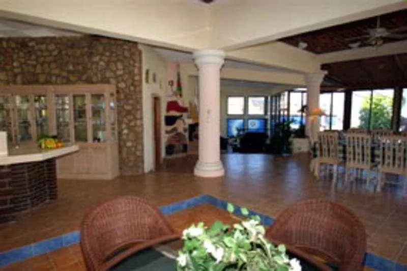 Castillo Blarney Inn Cabo San Lucas